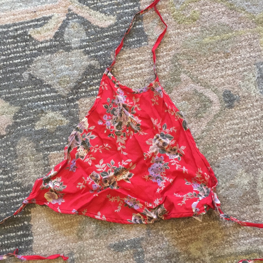 Brandy Melville Floral Backless Crop Top